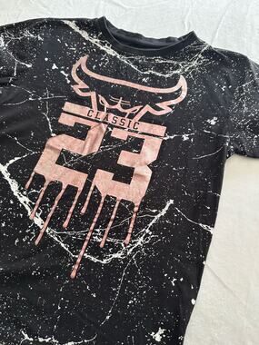 Switch Remarkable Black T Shirt Woman's Size Large